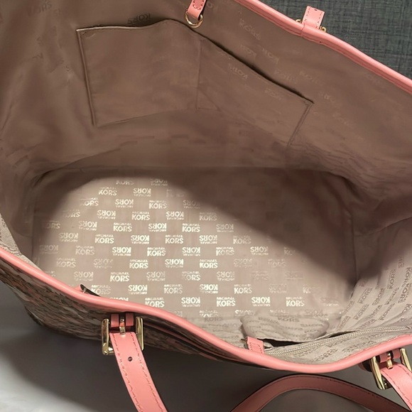 EUC MICHAEL KORS TOTE - Picture 4 of 4